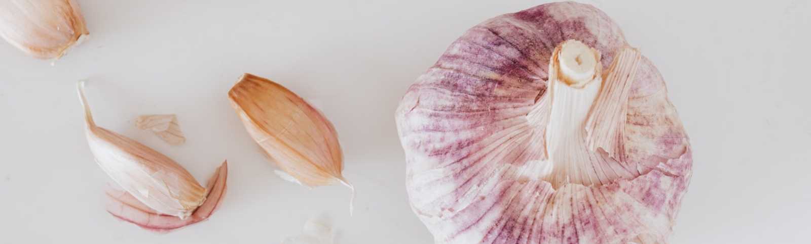 12 Crazy Facts About Garlic